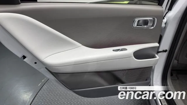 Hyundai Ioniq 6 — Фото автомобиля 14