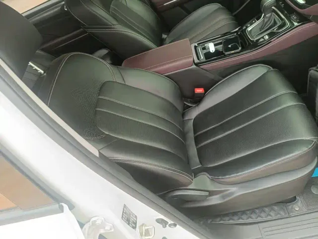 GAC Trumpchi M6 — Фото автомобиля 24