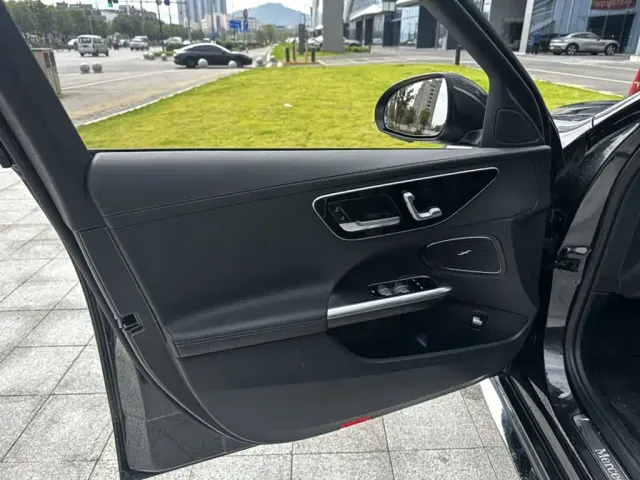 Mercedes-Benz C-Class — Фото автомобиля 3
