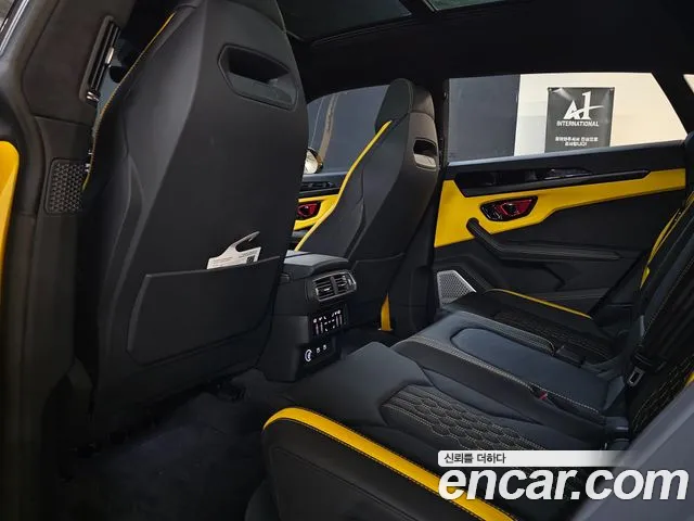 Lamborghini Urus — Фото автомобиля 19
