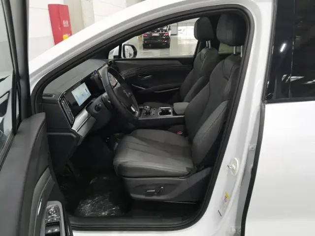 BYD Song L DM-i — Фото автомобиля 10