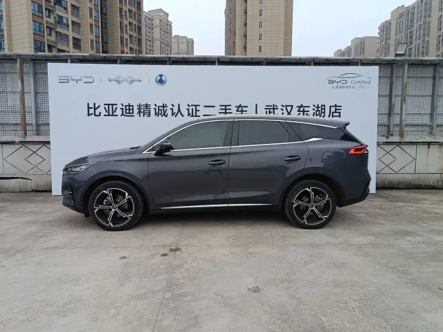 BYD Tang — Фото автомобиля 3