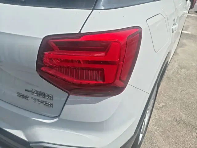 Audi Q2L — Фото автомобиля 23