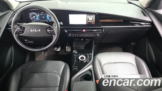 Kia Niro The All New Niro Signature — Фото автомобиля 7