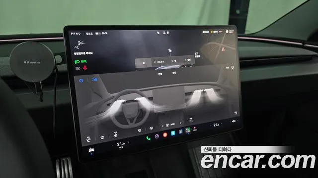 Tesla Model 3 — Фото автомобиля 30