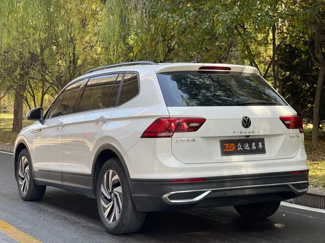 Volkswagen Tiguan L — Фото автомобиля 12