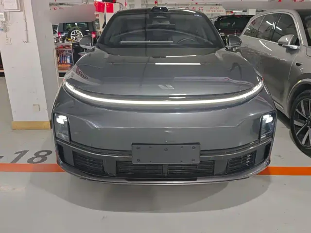 Li Auto L7 — Фото автомобиля 2