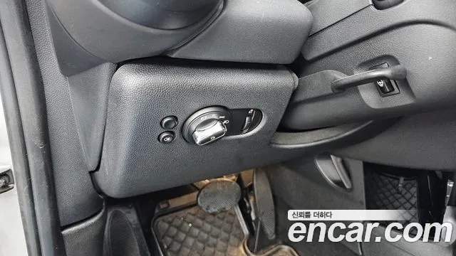MINI Cooper Electric — Фото автомобиля 16