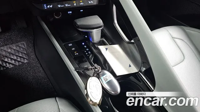 Hyundai AVANTE Inspiration — Фото автомобиля 9
