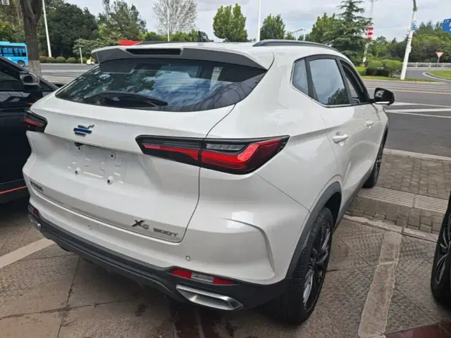 Changan Oushang X5 — Фото автомобиля 6