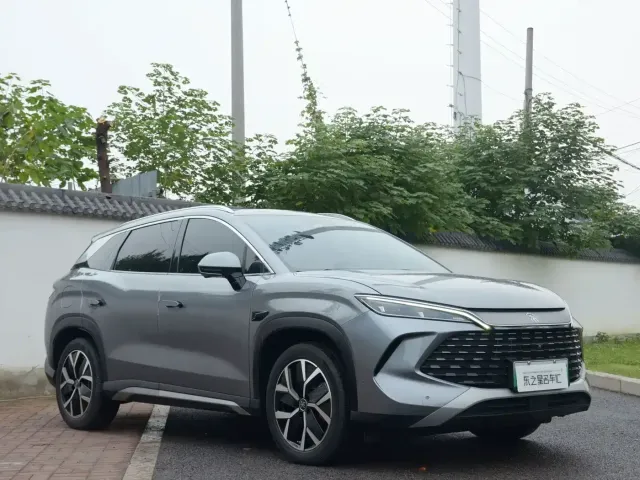 BYD Song L DM-i 2025 Smart Drive 160km Premium — Фото автомобиля 3