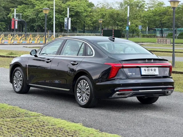 Hongqi H5 — Фото автомобиля 8