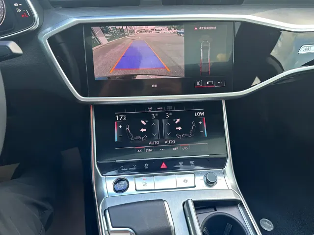 Audi A7L — Фото автомобиля 14