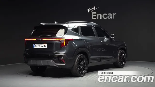 Kia Seltos Бензин 1.6 турбо 2WD — Фото автомобиля 2