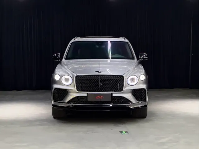 Bentley Bentayga — Фото автомобиля 2