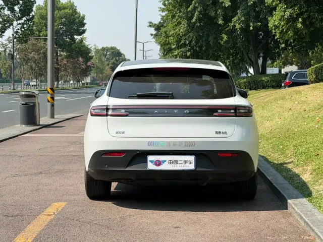 Aito M5 — Фото автомобиля 5