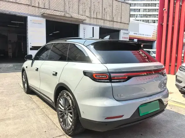Leapmotor C11 — Фото автомобиля 9