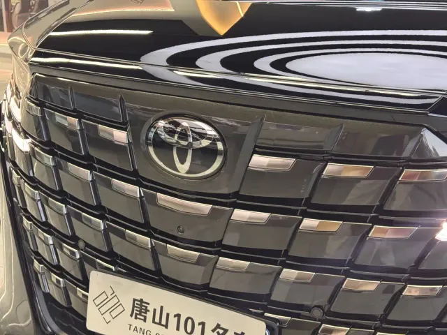 Toyota Alphard — Фото автомобиля 5