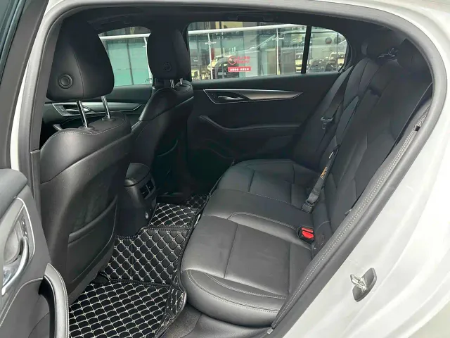 Cadillac CT5 — Фото автомобиля 12