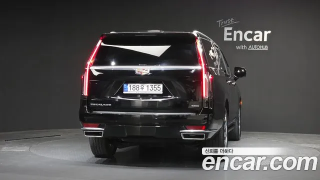 Cadillac Escalade — Фото автомобиля 4