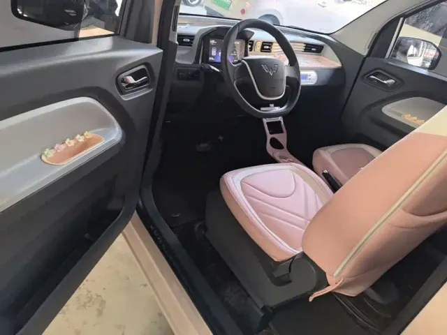 Wuling Hongguang Mini EV — Фото автомобиля 15