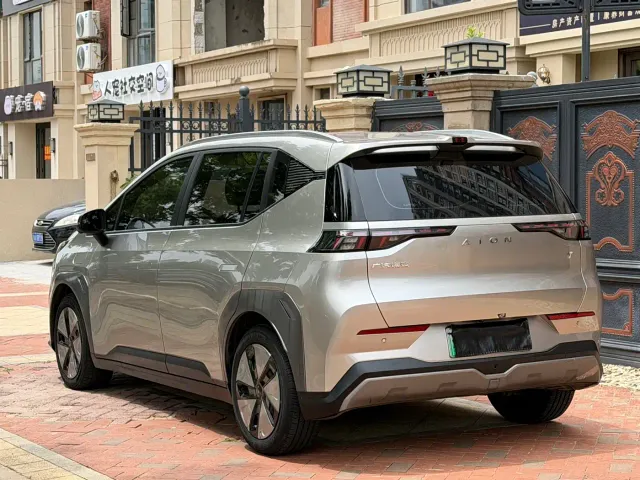 GAC Aion Y — Фото автомобиля 7