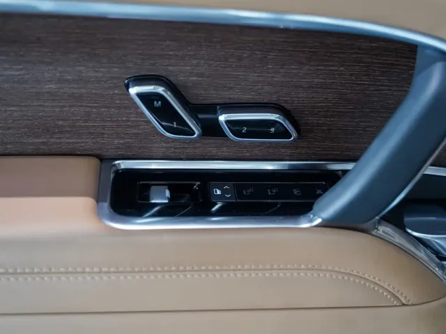 Land Rover Range Rover — Фото автомобиля 12
