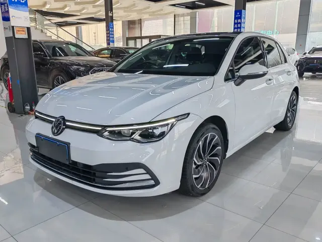 Фотография автомобиля — Volkswagen Golf