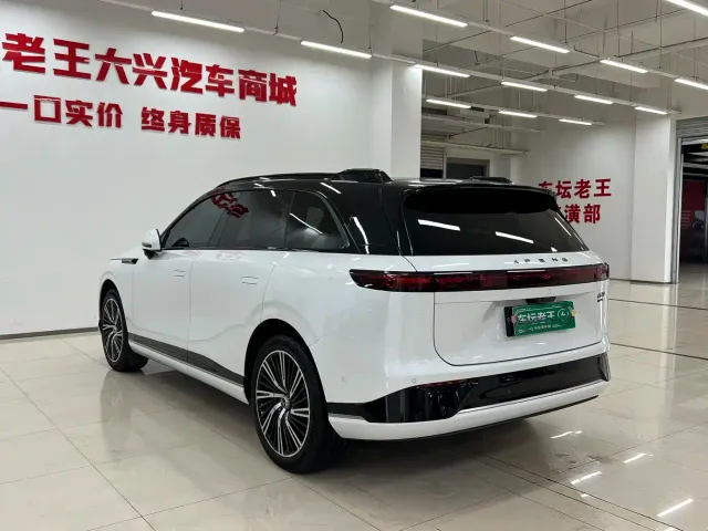 Xpeng G9 — Фото автомобиля 18
