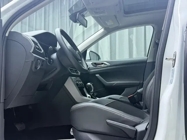 Volkswagen T-Cross — Фото автомобиля 15