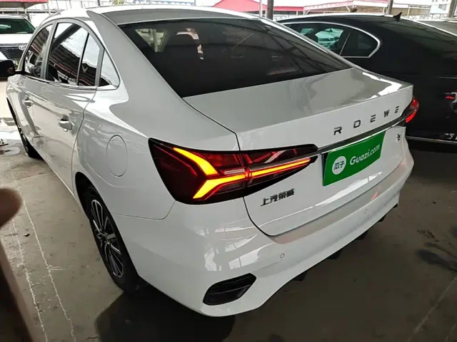 Roewe i5 — Фото автомобиля 4