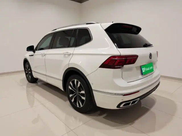 Volkswagen Tiguan L — Фото автомобиля 4
