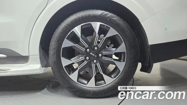 Kia Carnival — Фото автомобиля 6