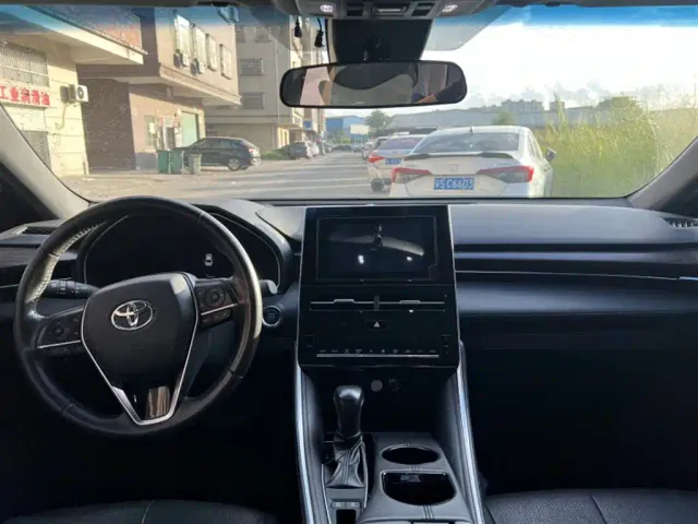 Toyota Avalon — Фото автомобиля 7