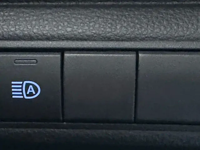Toyota Corolla — Фото автомобиля 16