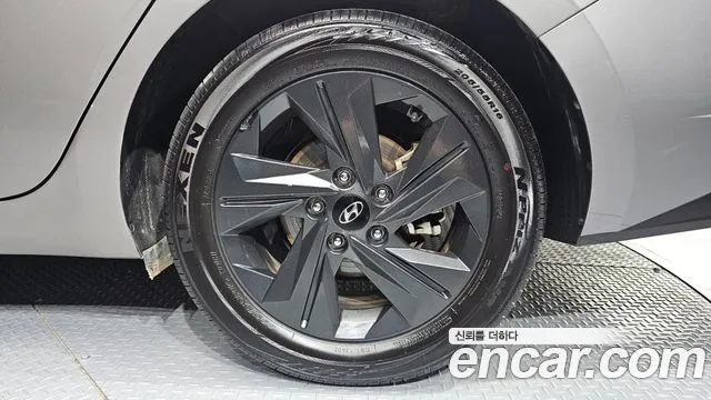 Hyundai AVANTE — Фото автомобиля 21