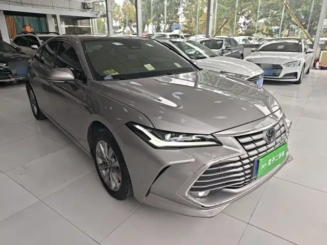 Toyota Avalon — Фото автомобиля 3