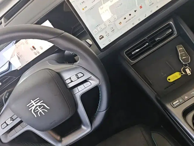 BYD Qin L — Фото автомобиля 13