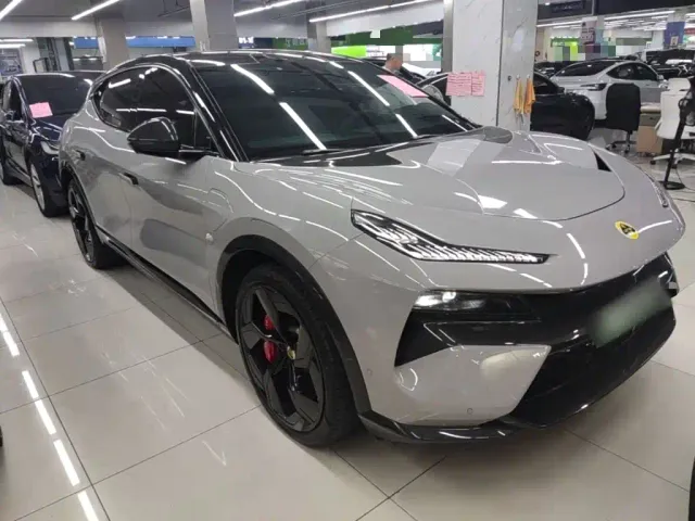 Lotus Eletre — Фото автомобиля 3