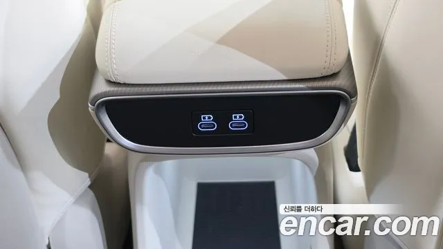Genesis GV60 — Фото автомобиля 18