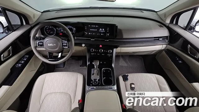 Kia Carnival Generation 4 — Фото автомобиля 7