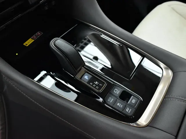 Toyota Alphard — Фото автомобиля 8