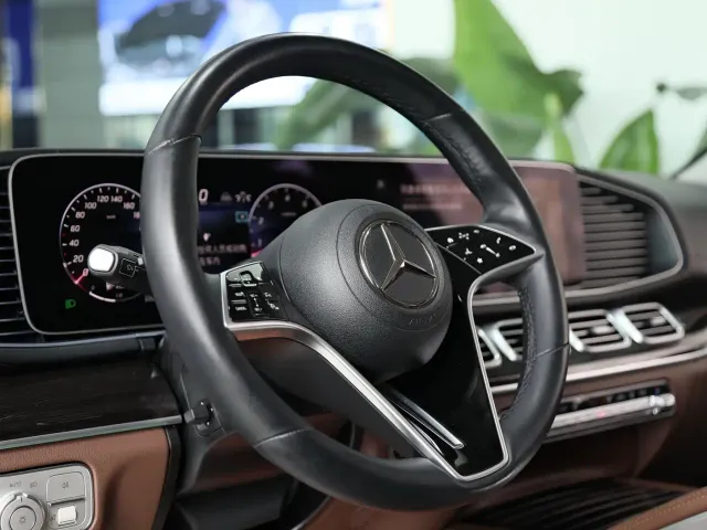 Mercedes-Benz GLE-Class — Фото автомобиля 8