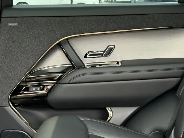 Land Rover Range Rover Sport — Фото автомобиля 12