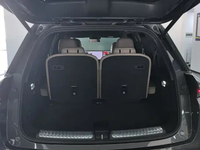 Li Auto L8 — Фото автомобиля 4