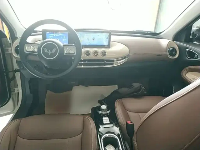 Wuling Bingo — Фото автомобиля 9