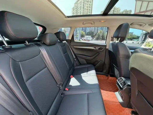 Skoda Karoq — Фото автомобиля 20