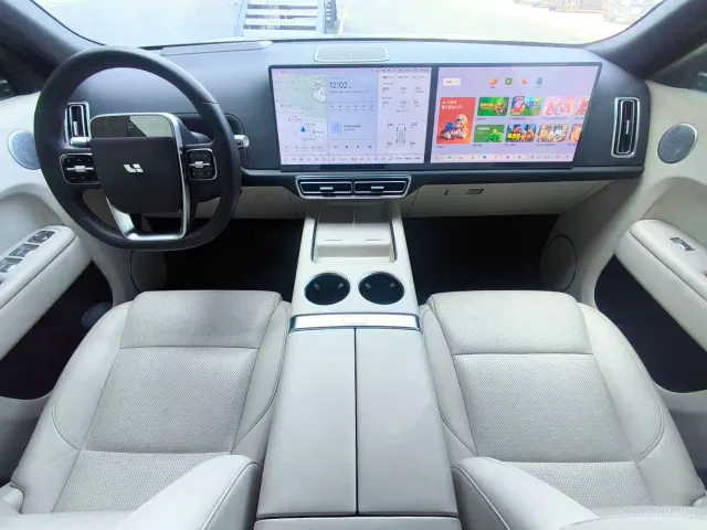 Li Auto L9 — Фото автомобиля 10