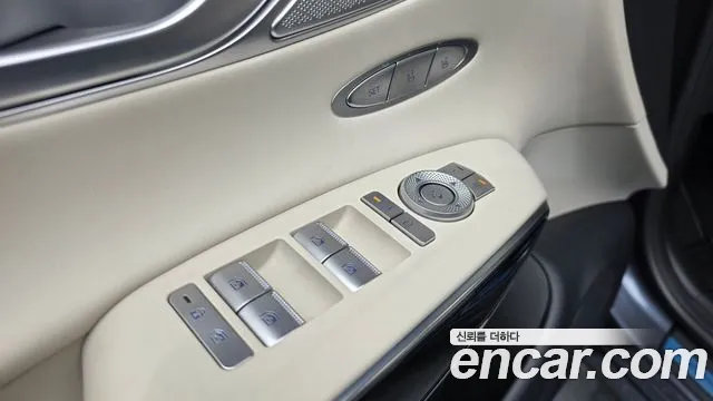 Genesis GV70 — Фото автомобиля 28