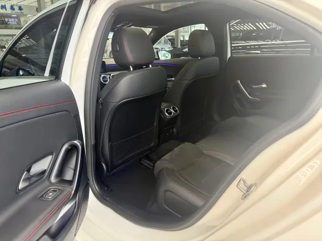 Mercedes-Benz A-Class — Фото автомобиля 6